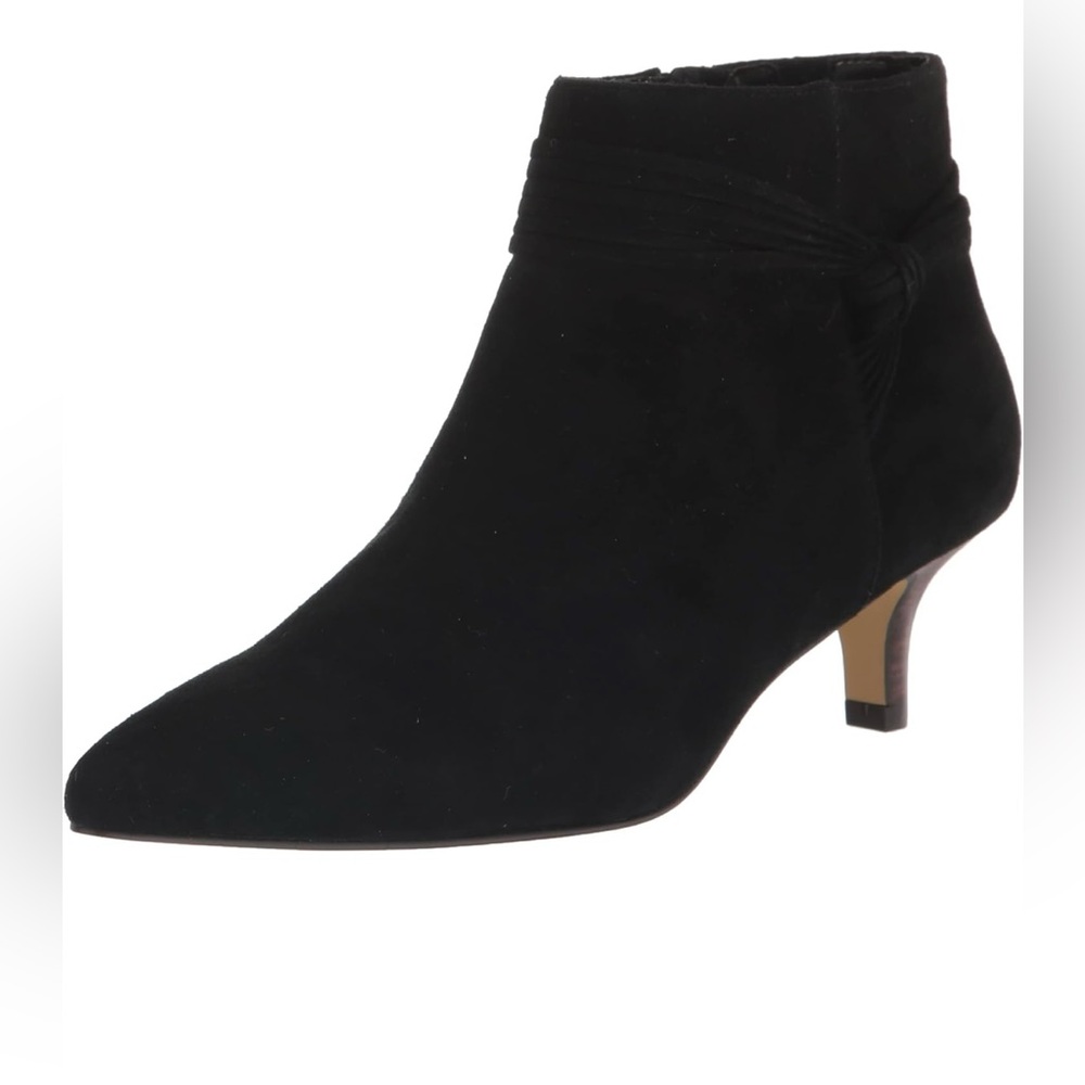Bella Vita Women's Elegant Black Ankle Booties